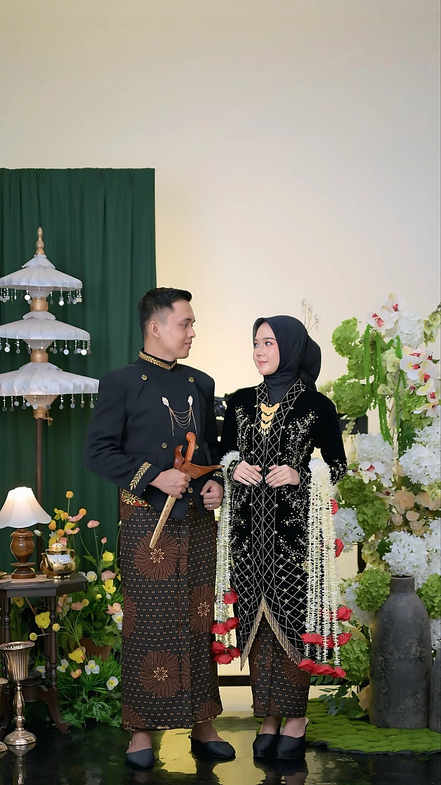 Galeri utama Rizal dan Fira